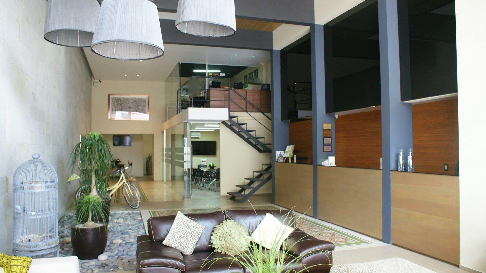 El Hotel Business Class - Zamora Centro Екстериор снимка